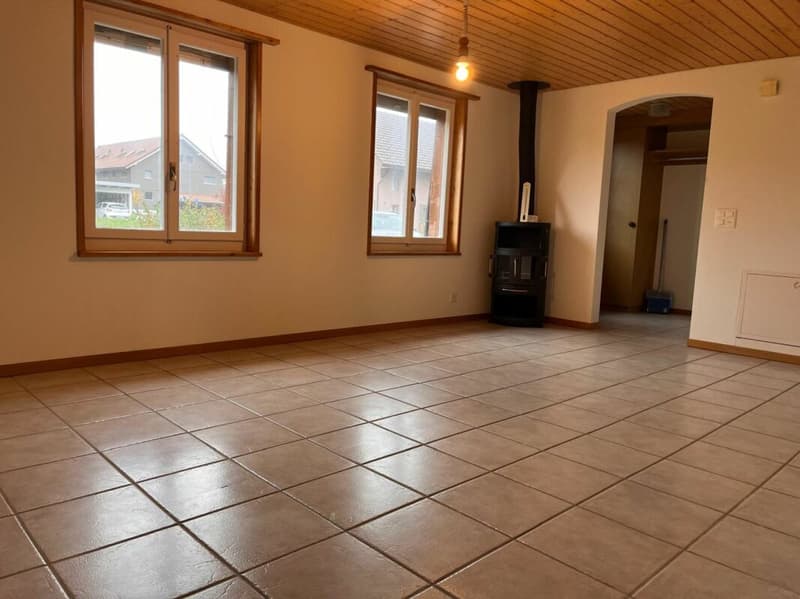 schöne 4.5-Zimmerwohnung im idyllischen Storchen-Dorf Grossaffoltern (1)