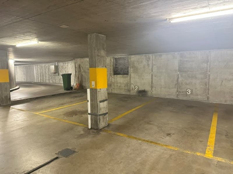 Einstellhallenparkplatz im Zentrum von Münchenbuchsee zu vermieten (5)