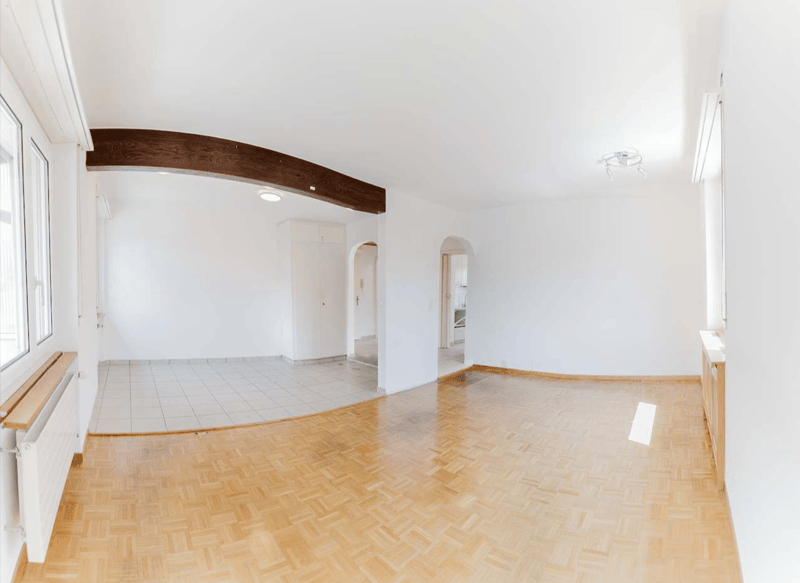 Helle 3.5-Zimmerwohnung mit Balkon und schöner Aussicht in Port (6)