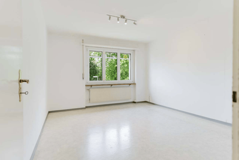 Helle 3.5-Zimmerwohnung mit Balkon und schöner Aussicht in Port (7)
