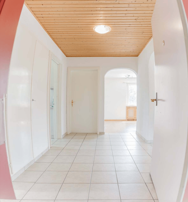 Helle 3.5-Zimmerwohnung mit Balkon und schöner Aussicht in Port (2)