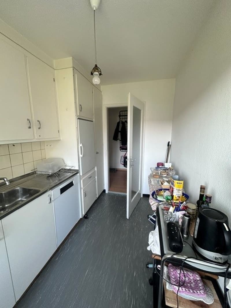 Charmante 4-Zimmer-Wohnung mit Balkon in ruhiger Lage in Köniz (6)