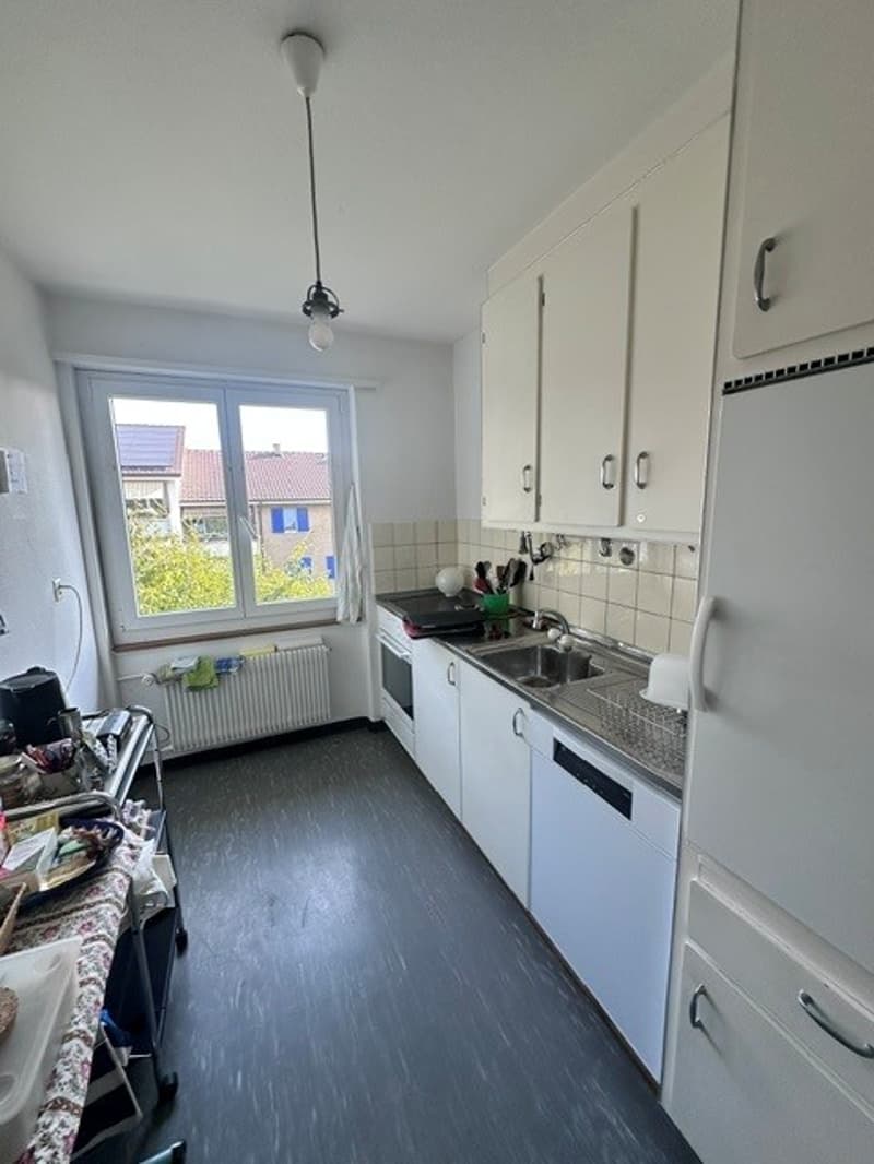 Charmante 4-Zimmer-Wohnung mit Balkon in ruhiger Lage in Köniz (5)