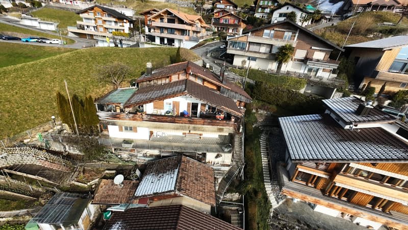 Mehrfamilienhaus mit atemberaubendem Bergblick in Merligen (1)