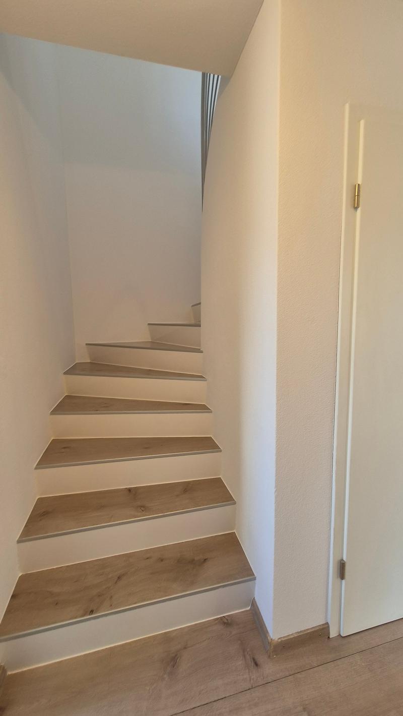 Familienfreundliches 5.5-Zimmer-Einfamilienhaus mit viel Platz und Wintergarten in Klingnau (21)