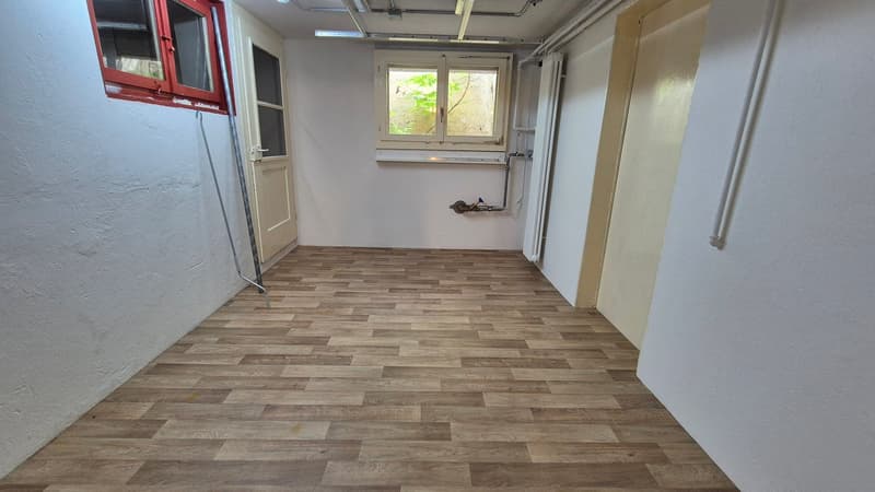 Familienfreundliches 5.5-Zimmer-Einfamilienhaus mit viel Platz und Wintergarten in Klingnau (35)
