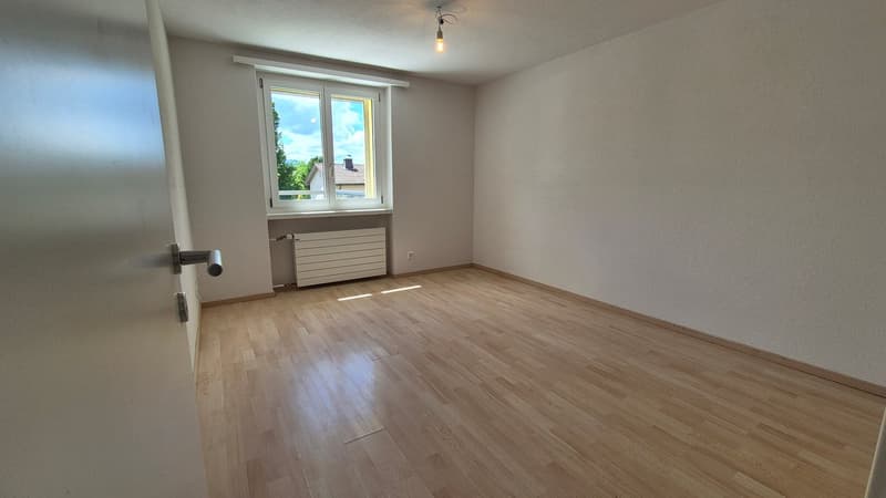 Familienfreundliches 5.5-Zimmer-Einfamilienhaus mit viel Platz und Wintergarten in Klingnau (24)