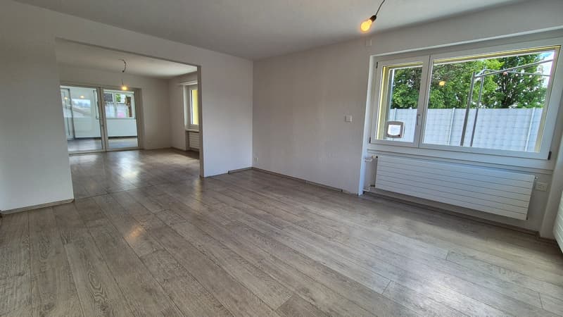 Familienfreundliches 5.5-Zimmer-Einfamilienhaus mit viel Platz und Wintergarten in Klingnau (12)