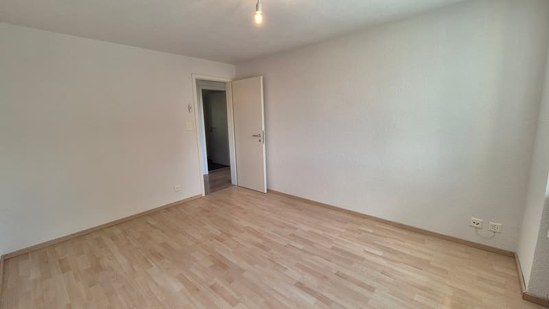 Familienfreundliches 5.5-Zimmer-Einfamilienhaus mit viel Platz und Wintergarten in Klingnau (25)