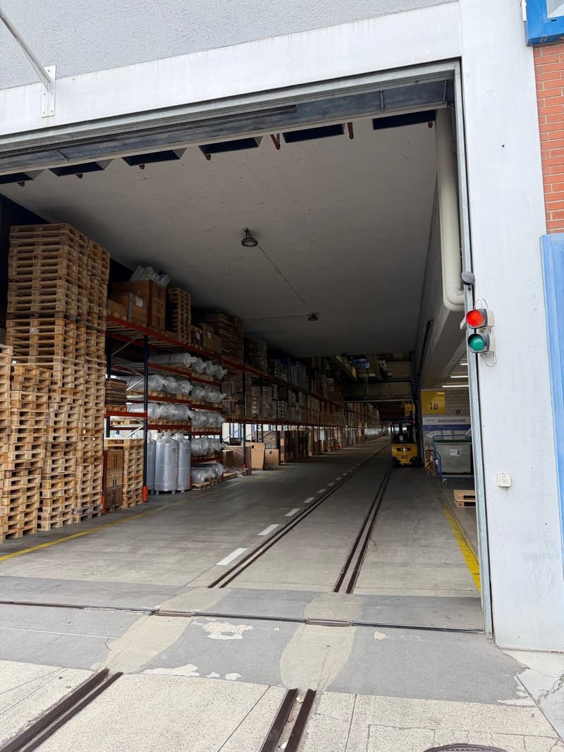 Produktions-/ Lagerfläche im Industriegebiet von Dietikon (2)