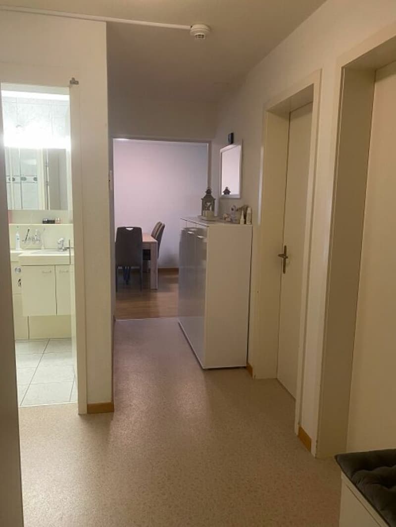 Helle 4.5-Zimmerwohnung im 11. Obergeschoss mit grossem Balkon und schöner Aussicht! (6)