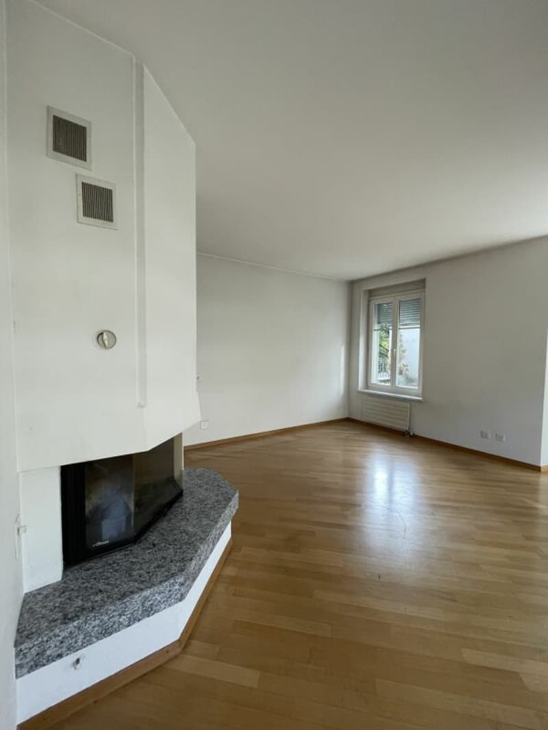Bern/Eigerplatz - sonnige und grosszügige 5-Zimmerwohnung zu vermieten! (8)