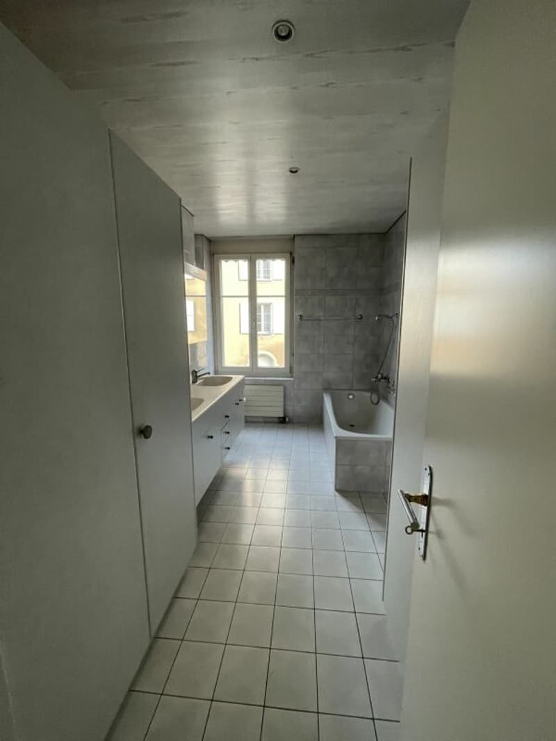 Bern/Eigerplatz - sonnige und grosszügige 5-Zimmerwohnung zu vermieten! (4)