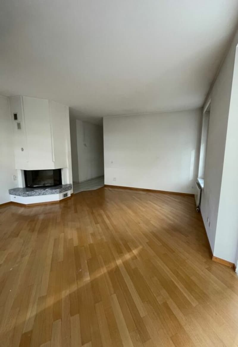 Bern/Eigerplatz - sonnige und grosszügige 5-Zimmerwohnung zu vermieten! (7)