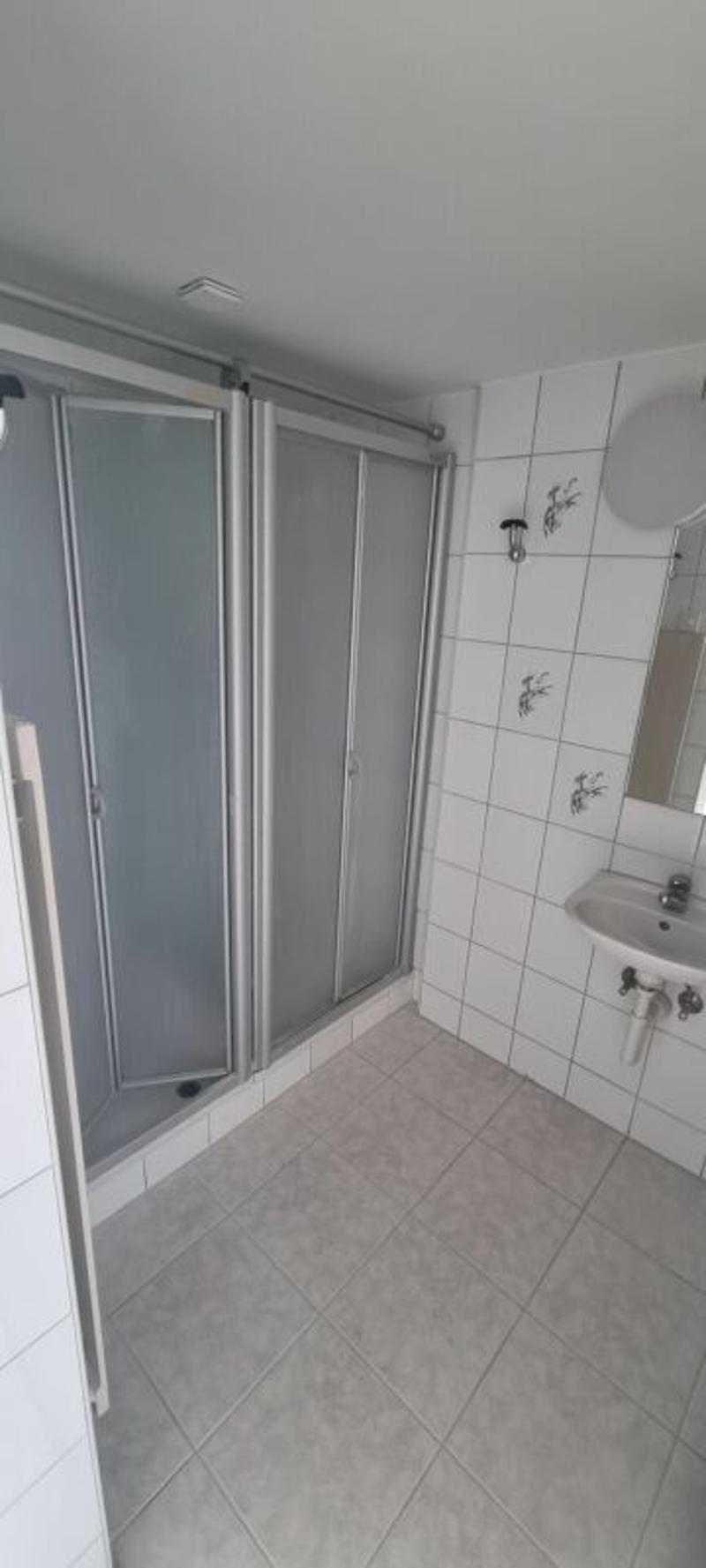 Eigerplatz - Helle und grosszügiger Gewerberaum mit 8 Zimmer zu vermieten! (10)