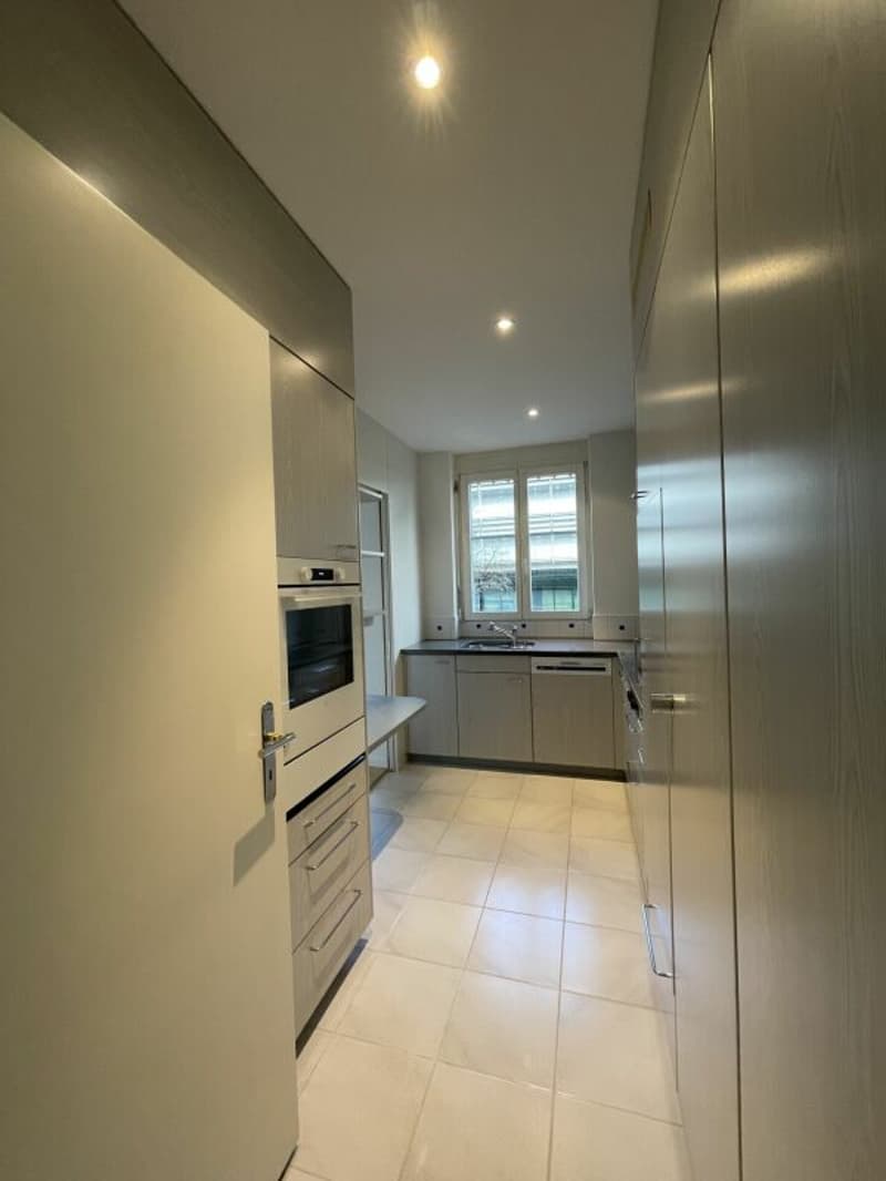 schöne und grosszügige 5-Zimmerwohnung mit Wintergarten in Bern/Eigerplatz zu vermieten! (2)