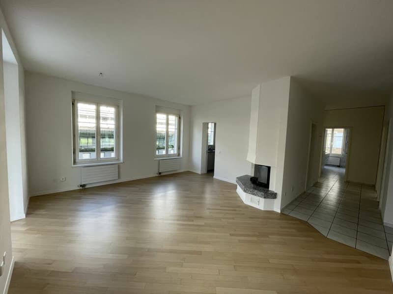 schöne und grosszügige 5-Zimmerwohnung mit Wintergarten in Bern/Eigerplatz zu vermieten! (6)