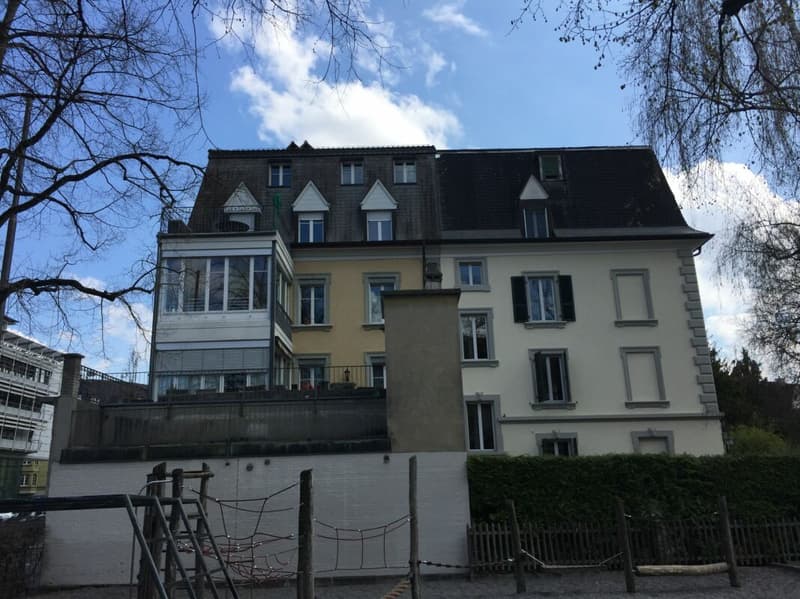 schöne und grosszügige 5-Zimmerwohnung mit Wintergarten in Bern/Eigerplatz zu vermieten! (13)