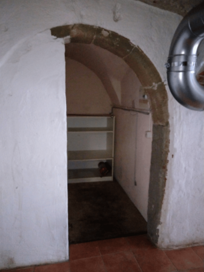 frisch gestrichener Keller/Lagerraum im Herzen der Berner Altstadt! (3)