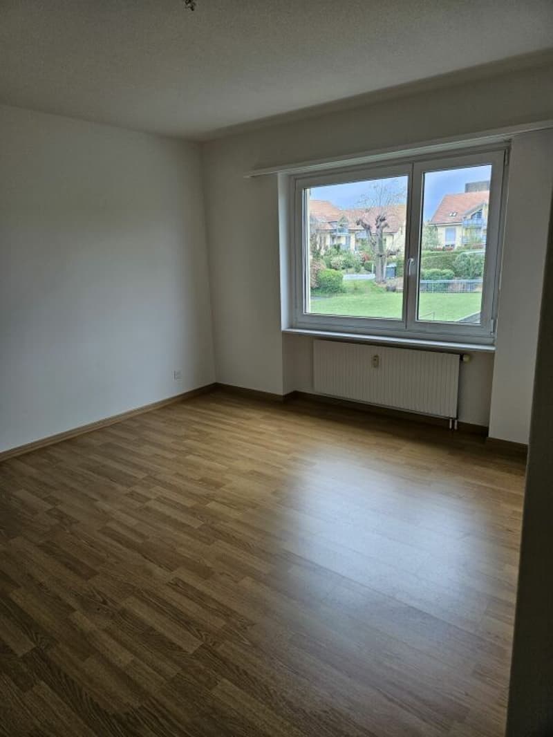 geräumige 3.5-Zimmerwohnung im Hochparterre - mit bester Aussicht auf die Grünlandschaft in Hindelbank zu vermieten! (7)