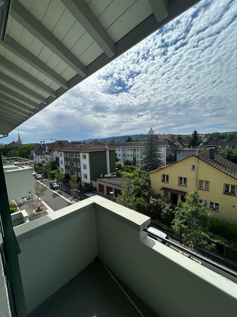 Charmant appartement de 4 pièces avec balcon à Nidau (24)