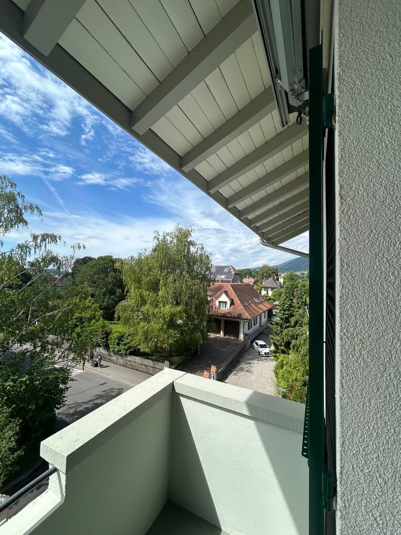 Charmant appartement de 4 pièces avec balcon à Nidau (23)