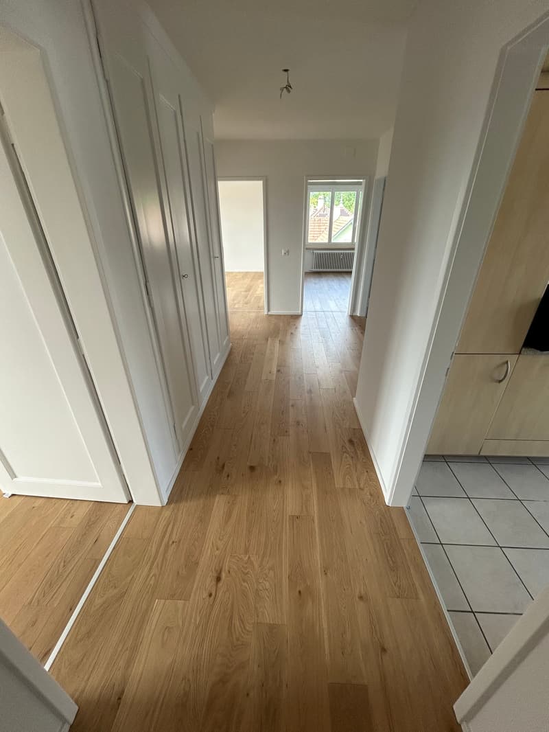 Charmant appartement de 4 pièces avec balcon à Nidau (2)