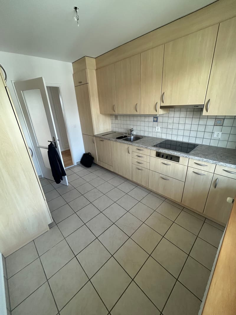 Charmant appartement de 4 pièces avec balcon à Nidau (6)