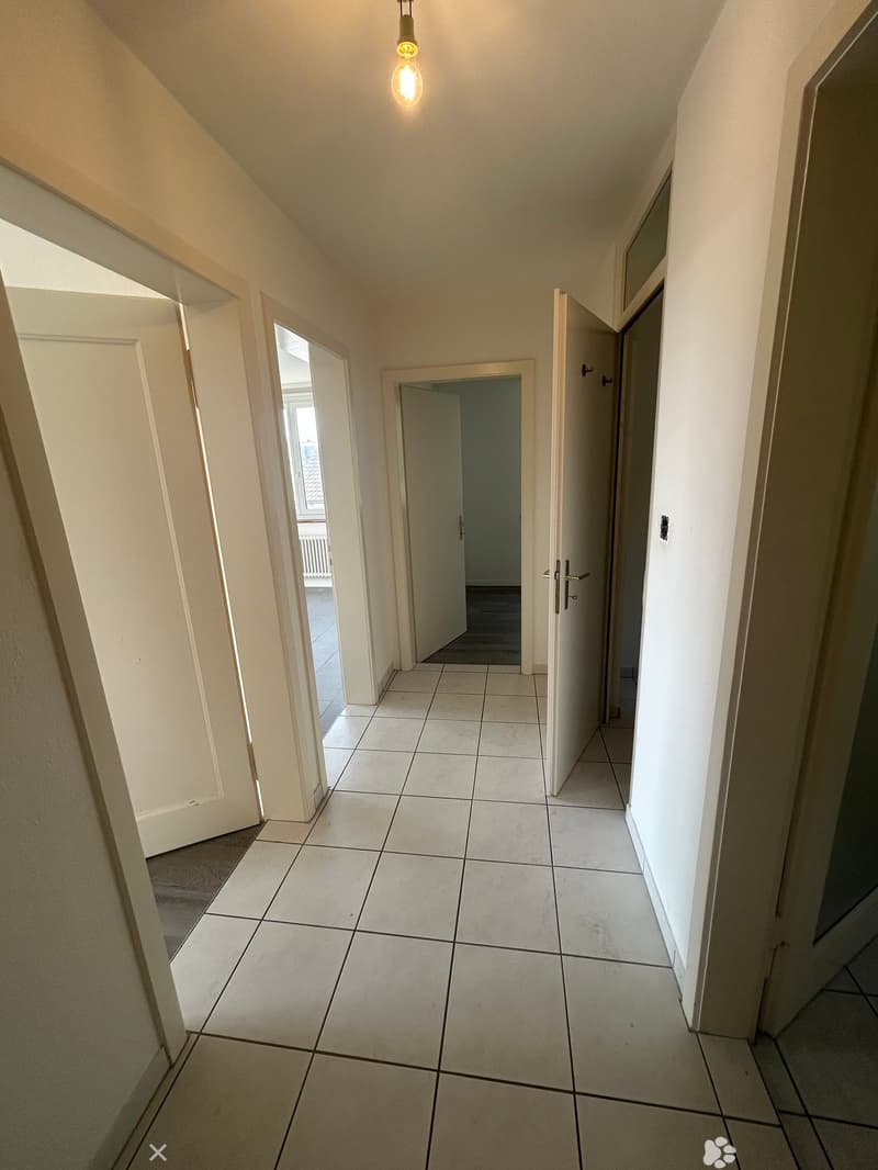 Bel appartement de 3 pièces dans quartier calme à Bienne (2)