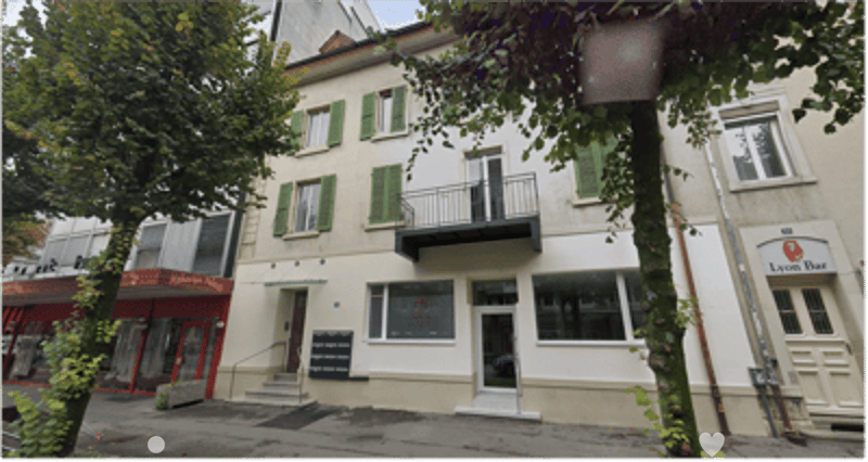 Local commercial élégant à louer – Rue du Général-Dufour, Biel (1)