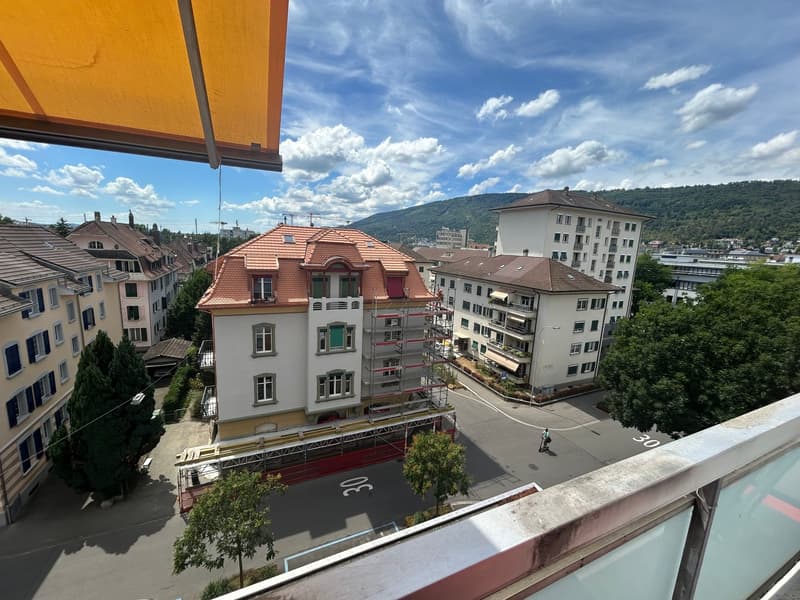 Spacieux appartement de 4.5 pièces avec balcon à Bienne (17)