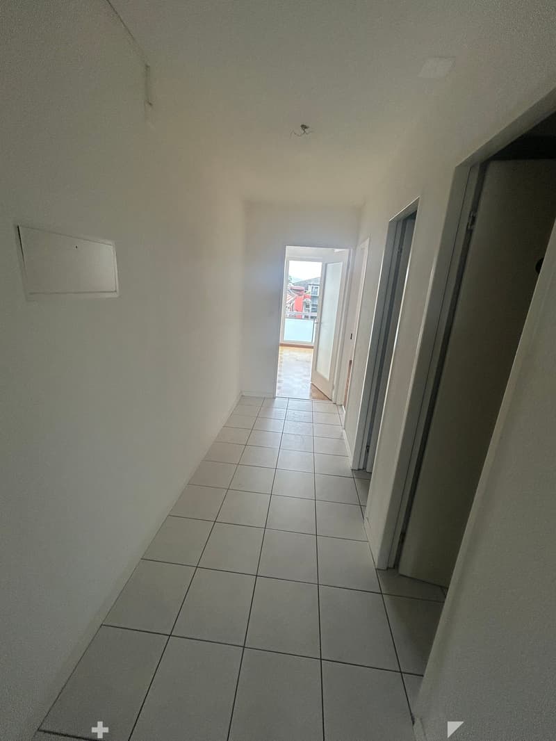 Spacieux appartement de 4.5 pièces avec balcon à Bienne (7)
