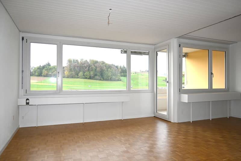 Grosszügige sowie Helle 3.5 Zimmerwohnung an ruhiger Lage in Worb! (2)