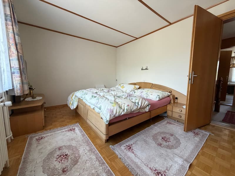 Wohngeschäftshaus mit grosszügigem Nebengebäude (10)