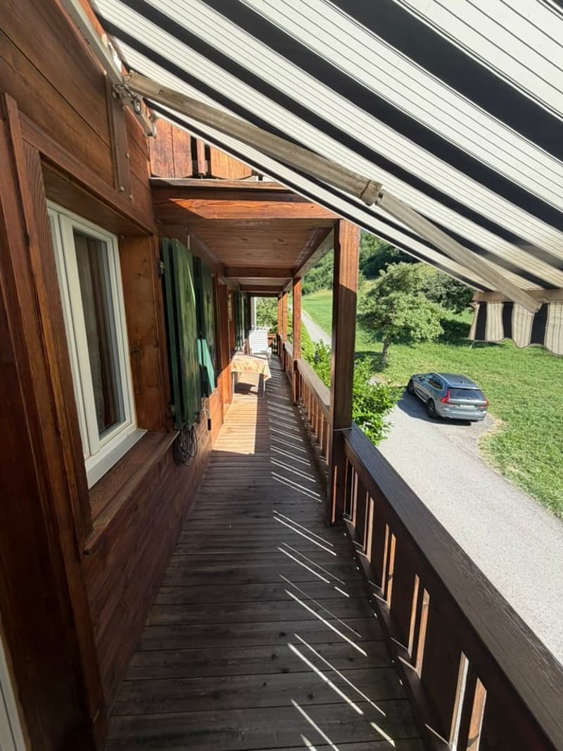 Charmante 2.5-Zimmer-Wohnung mit Seeblick in Krattigen (7)