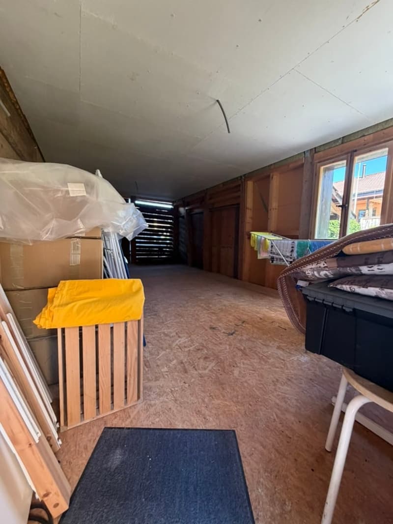Charmante 2.5-Zimmer-Wohnung mit Seeblick in Krattigen (8)