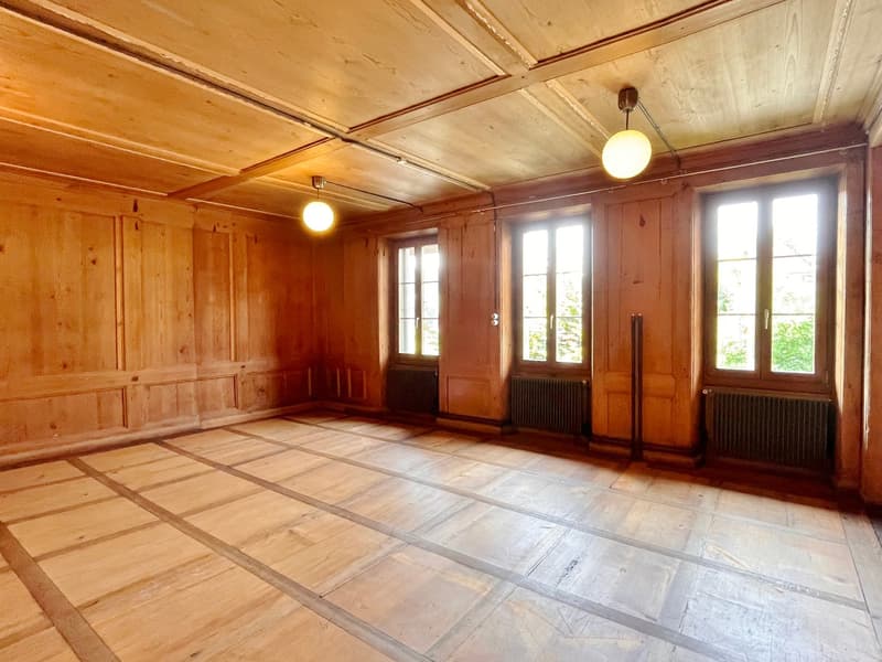 grosses Wohnhaus / eh. Restaurant mit Spycher (18)