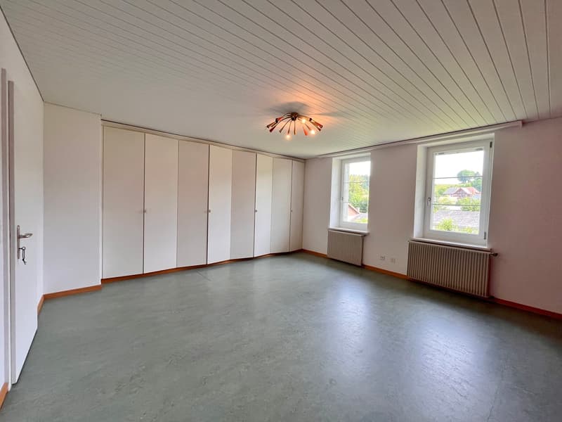grosses Wohnhaus / eh. Restaurant mit Spycher (21)