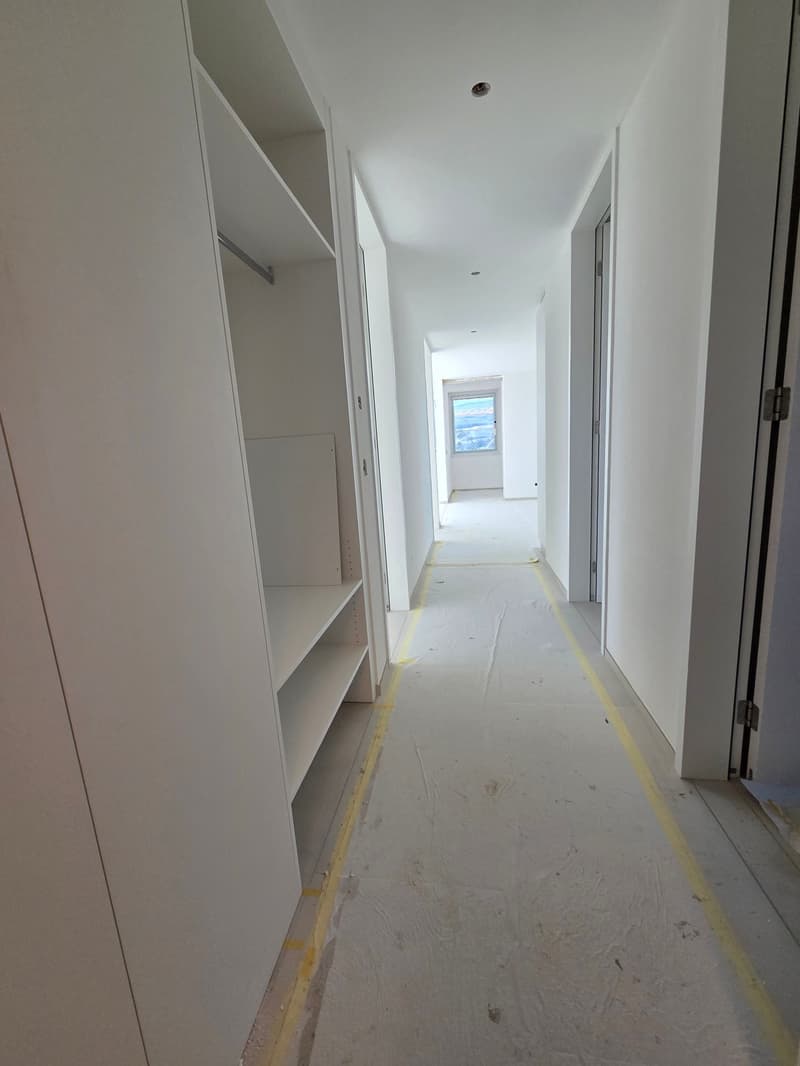 Exklusive 4-Zimmer-Attikawohnung mit Seesicht (10)