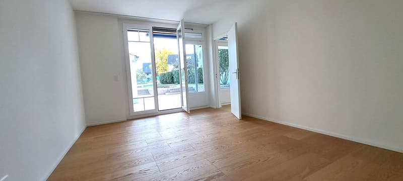 Gartenwohnung inkl. direkt verbundener Garagebox,grosszügigem EG/UG-Bereich, Haushaltsraum, Garten (5)
