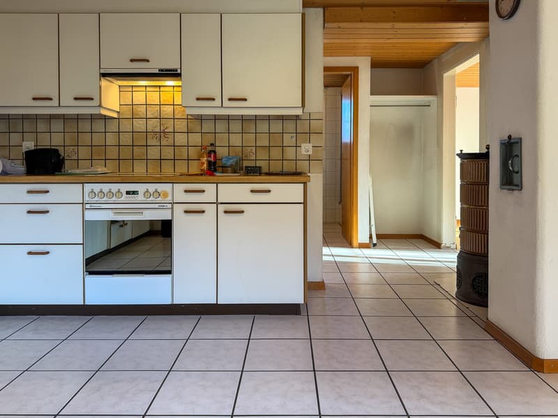 Zweifamilienhaus auf grossem Grundstück (32)