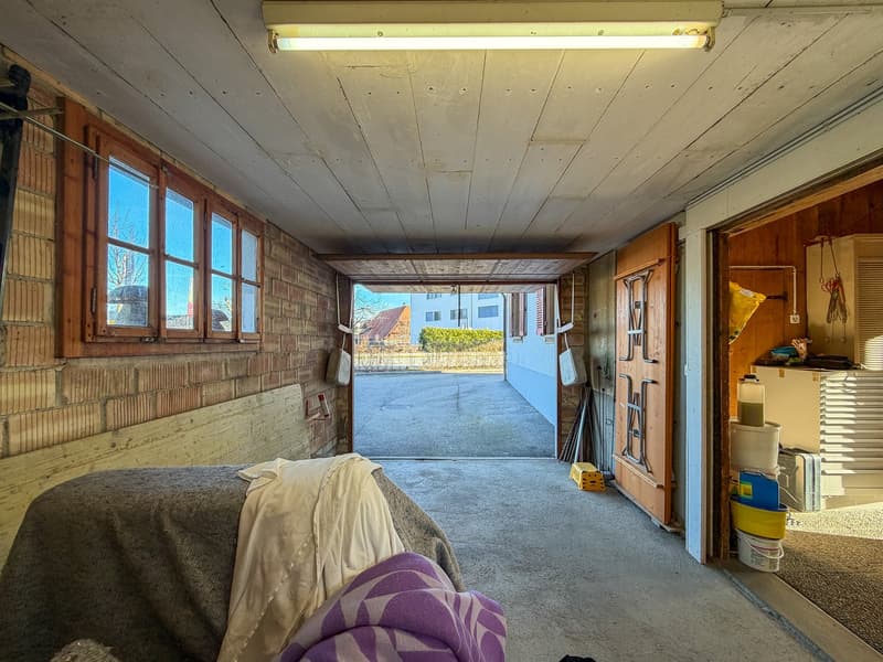Zweifamilienhaus auf grossem Grundstück (47)
