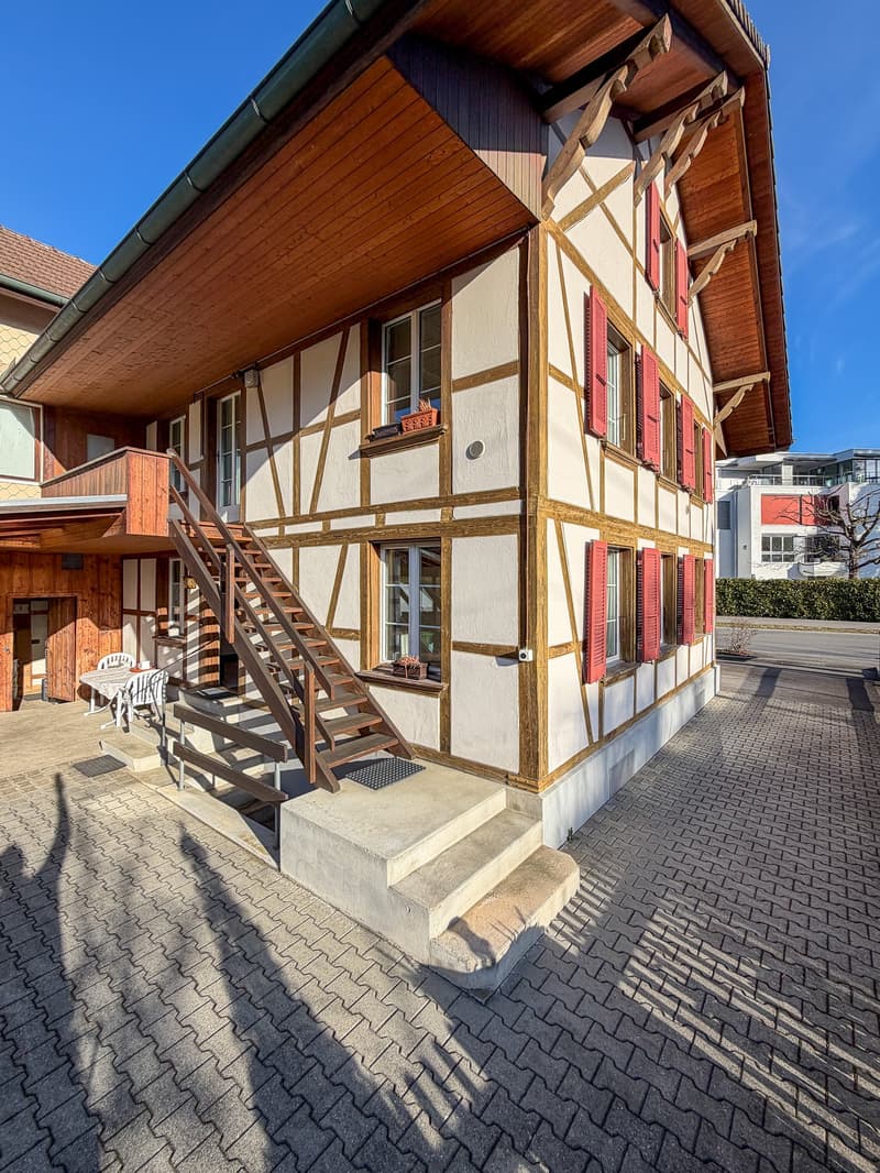 Zweifamilienhaus auf grossem Grundstück (12)