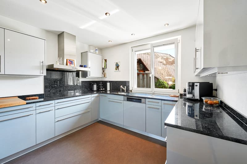 Maisonettewohnung mit grosser Terrasse, Zentrum Niederscherli (5)