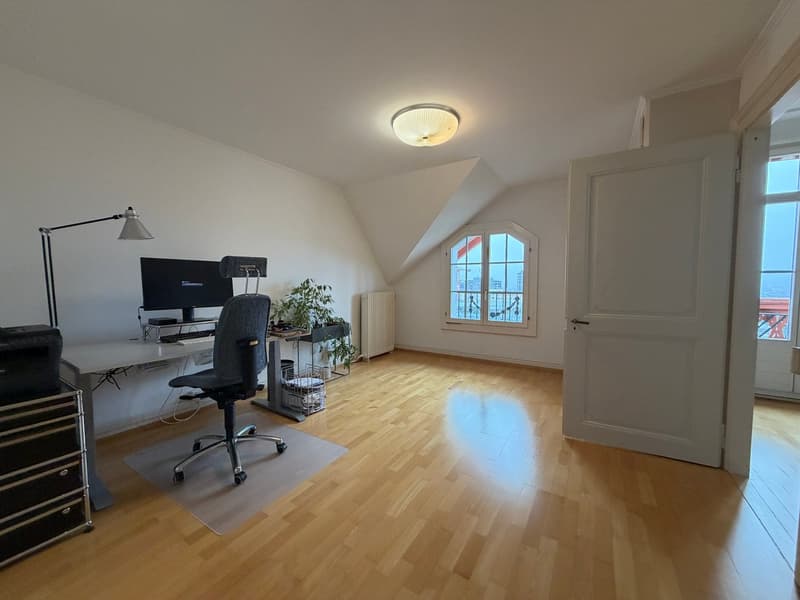Charmante 4.5-Zimmer-Dachwohnung im historischen Bern (3)
