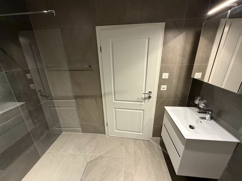 WC mit Duschkabine