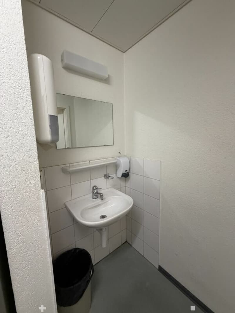 Ideal gelegene Verkaufsfläche und Büroräumlichkeiten (5)