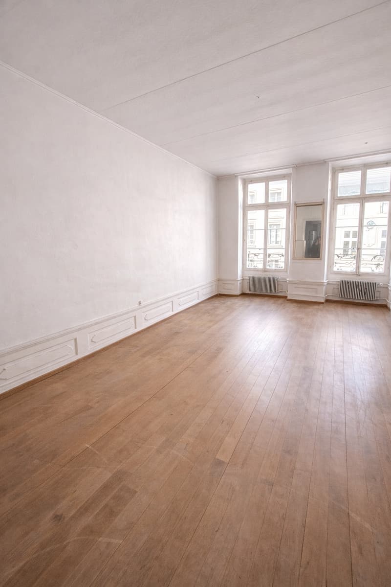 Charmante 3-Zimmer-Wohnung in der historischen Gerechtigkeitsgasse (2)