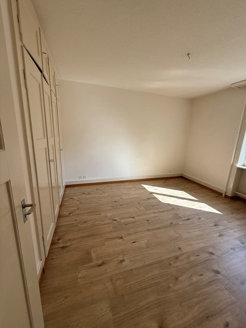 BEFRISTETES WOHNEN 2-Zimmerwohnung im beliebten Lorrainequartier (4)
