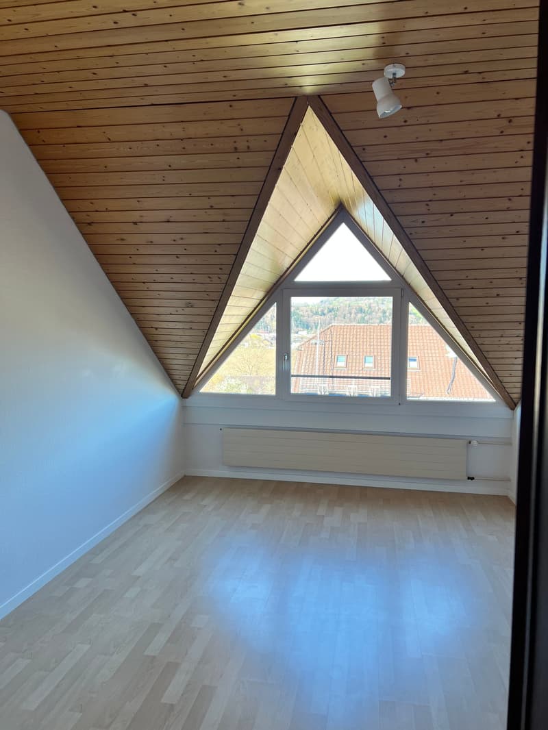 Charmante 4-Zimmer-Maisonette-Wohnung in Wichtrach (8)